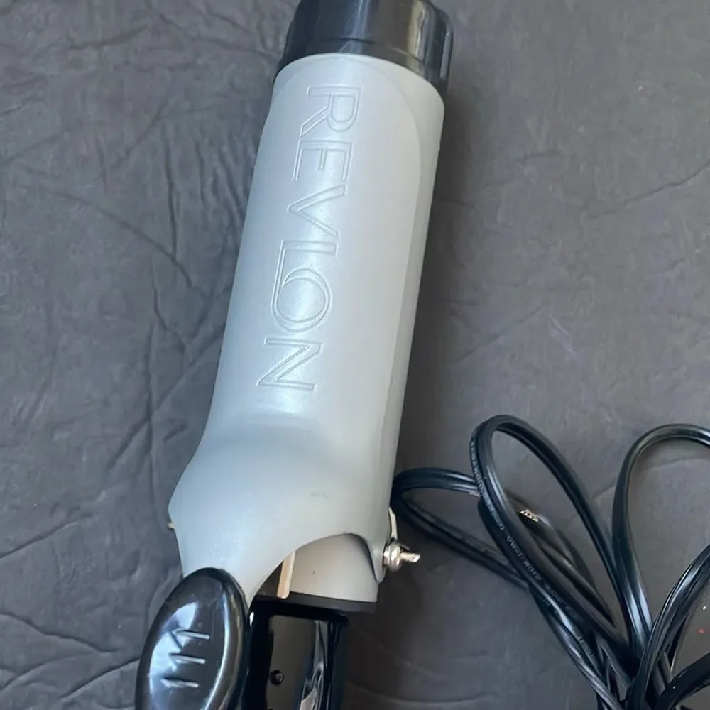Revlon RVIR 1008 Perfect Heat Professional Styling Curling Iron